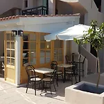 Ξενοδοχείο Sirocco *